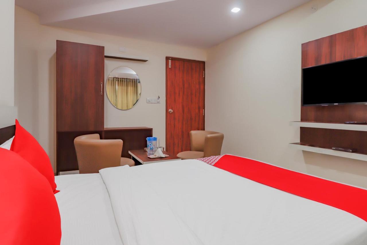 Oyo Flagship 80044 Royal Wood Deluxe Bangalore Exteriör bild