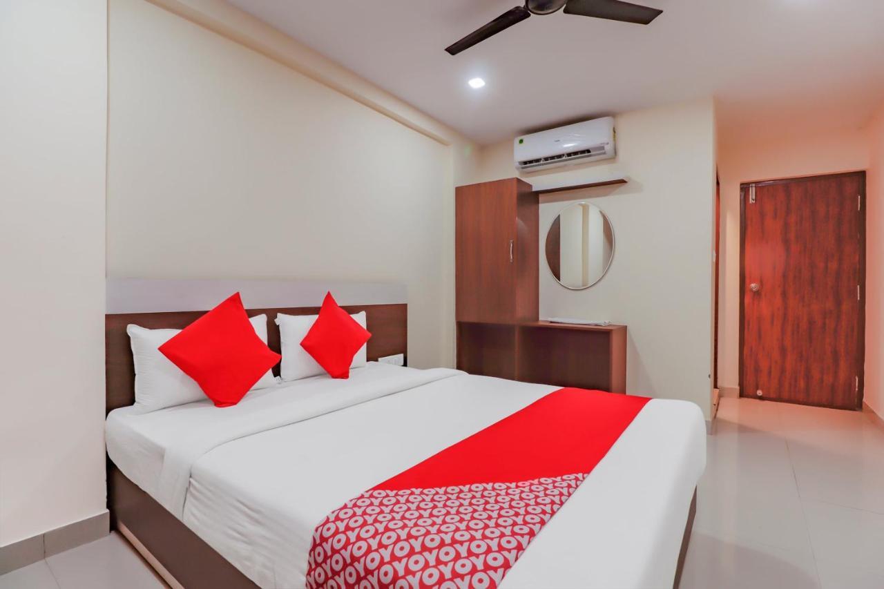 Oyo Flagship 80044 Royal Wood Deluxe Bangalore Exteriör bild