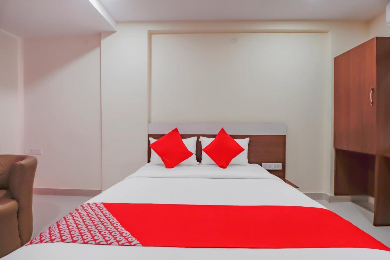 Oyo Flagship 80044 Royal Wood Deluxe Bangalore Exteriör bild