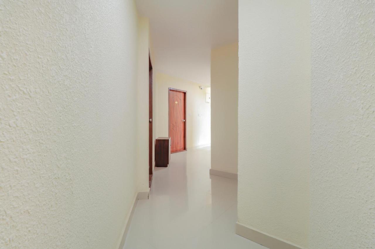 Oyo Flagship 80044 Royal Wood Deluxe Bangalore Exteriör bild