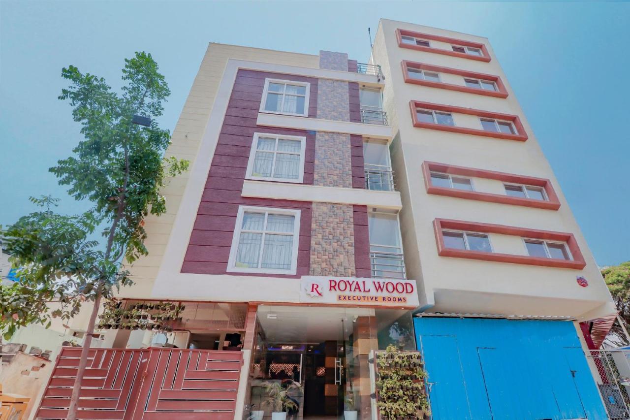 Oyo Flagship 80044 Royal Wood Deluxe Bangalore Exteriör bild