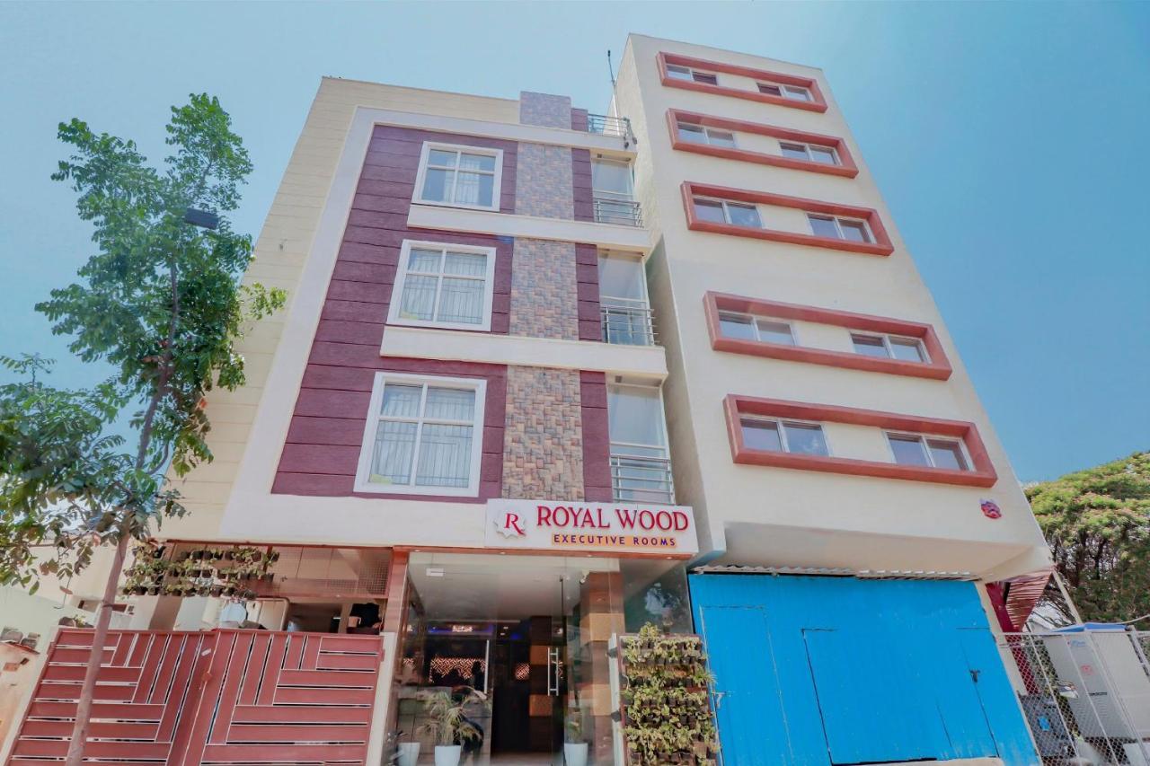 Oyo Flagship 80044 Royal Wood Deluxe Bangalore Exteriör bild